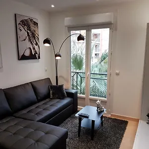 https://nice-apartment-in-menton-french-riviera.fr-provencehotel.com