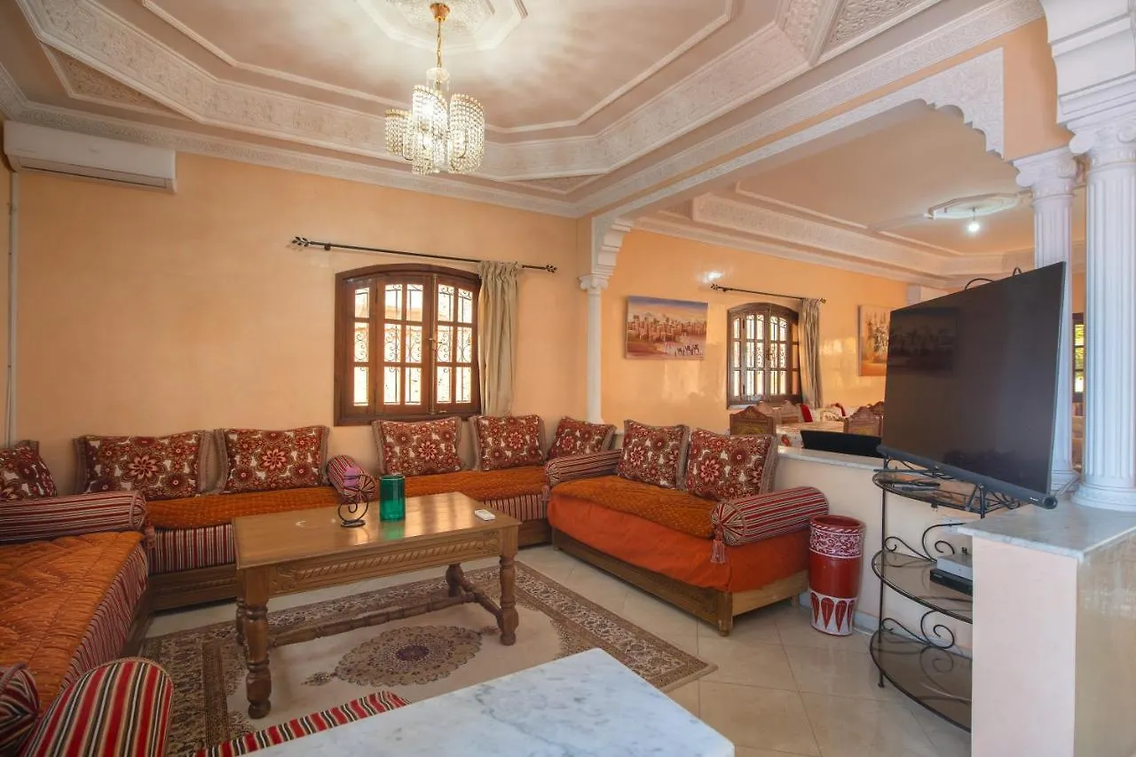 Villa En Pleine Campagne Avec Vue Sur L'Atlas Marrakesch